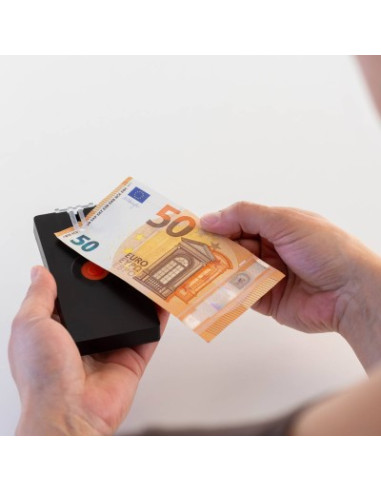 Botón pánico + detección retirada...